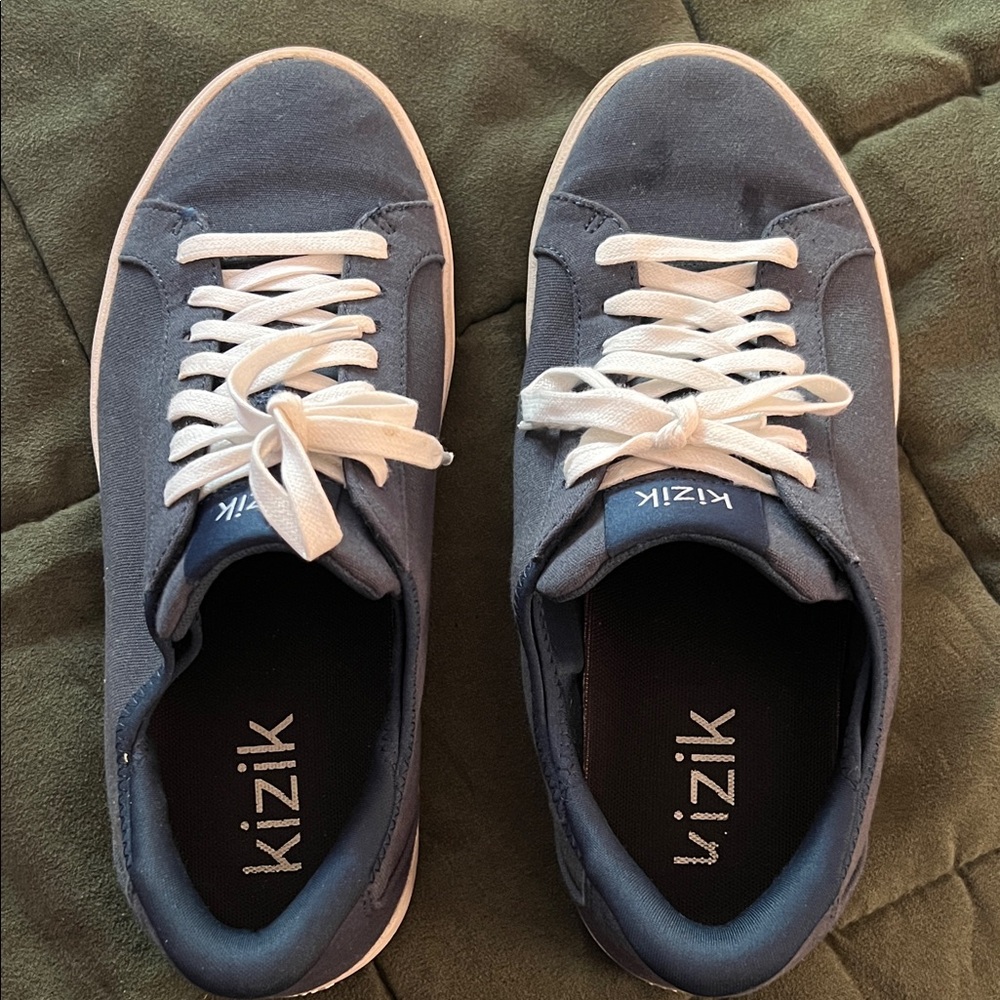 Kizik Navy Blue Sneakers